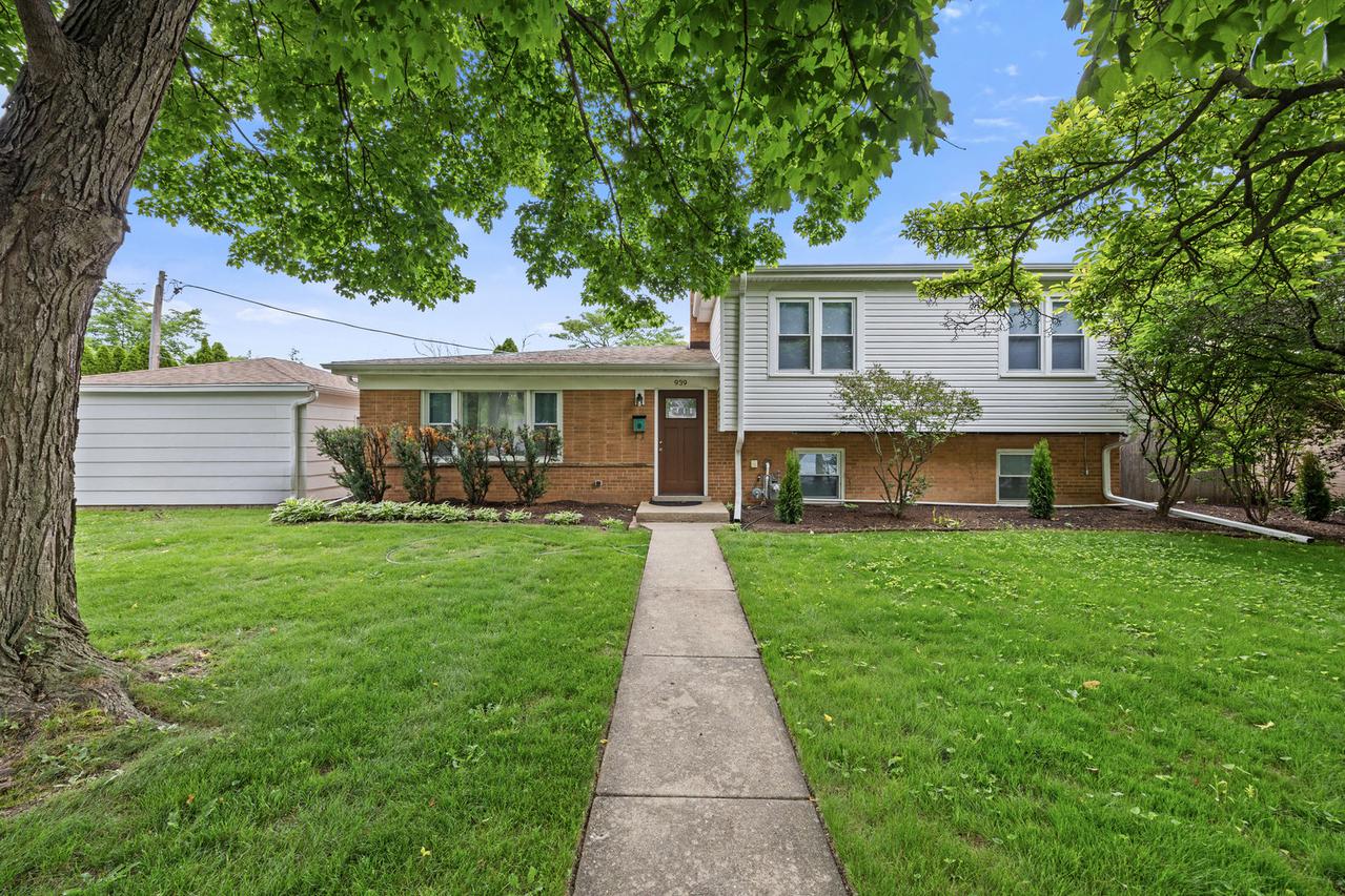 939 Long Rd., Glenview, IL 60025