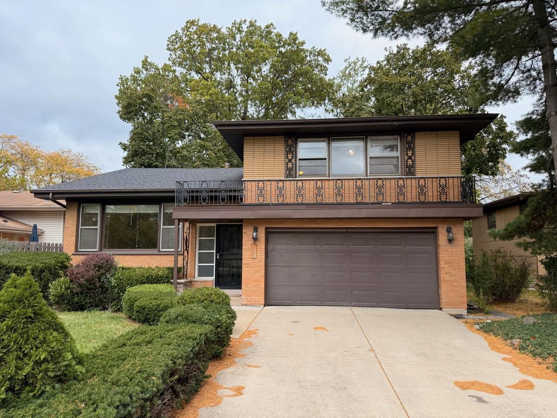 1428 E Lyn Ct., Homewood, IL 60430