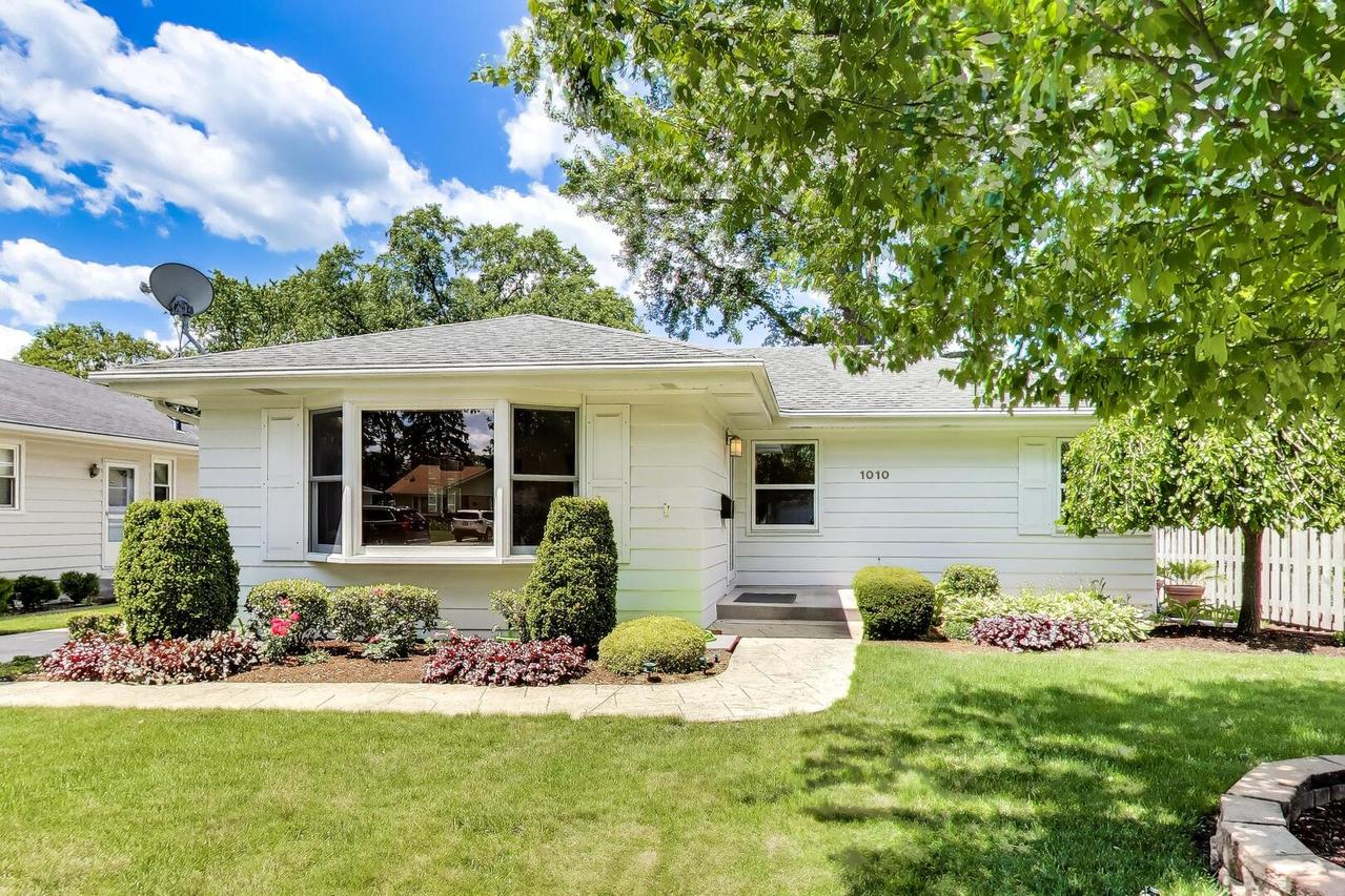 1010 Lyford Ln., Wheaton, IL 60189