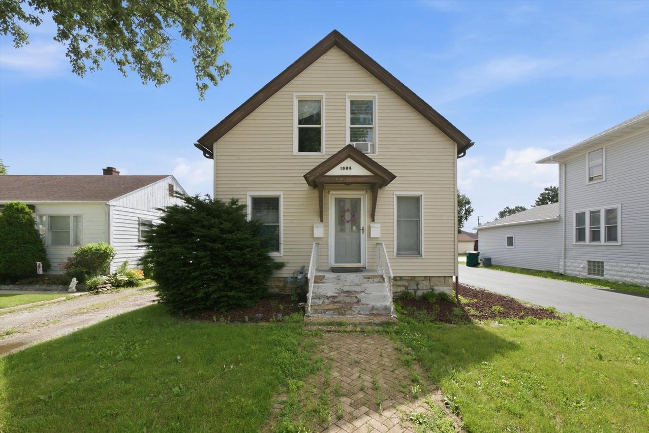 1004 Oakland Ave., Joliet, IL 60435