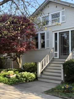 1122 Monroe St., Evanston, IL 60202