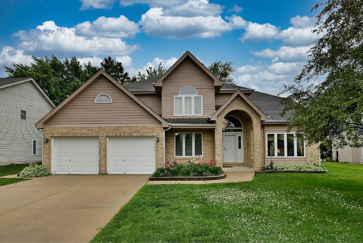 213 John Dr., Bartlett, IL 60103