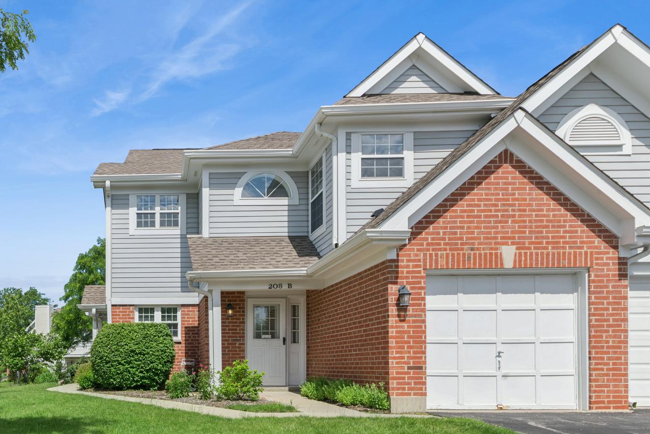 208 Chesterfield Ct. #B, Schaumburg, IL 60193