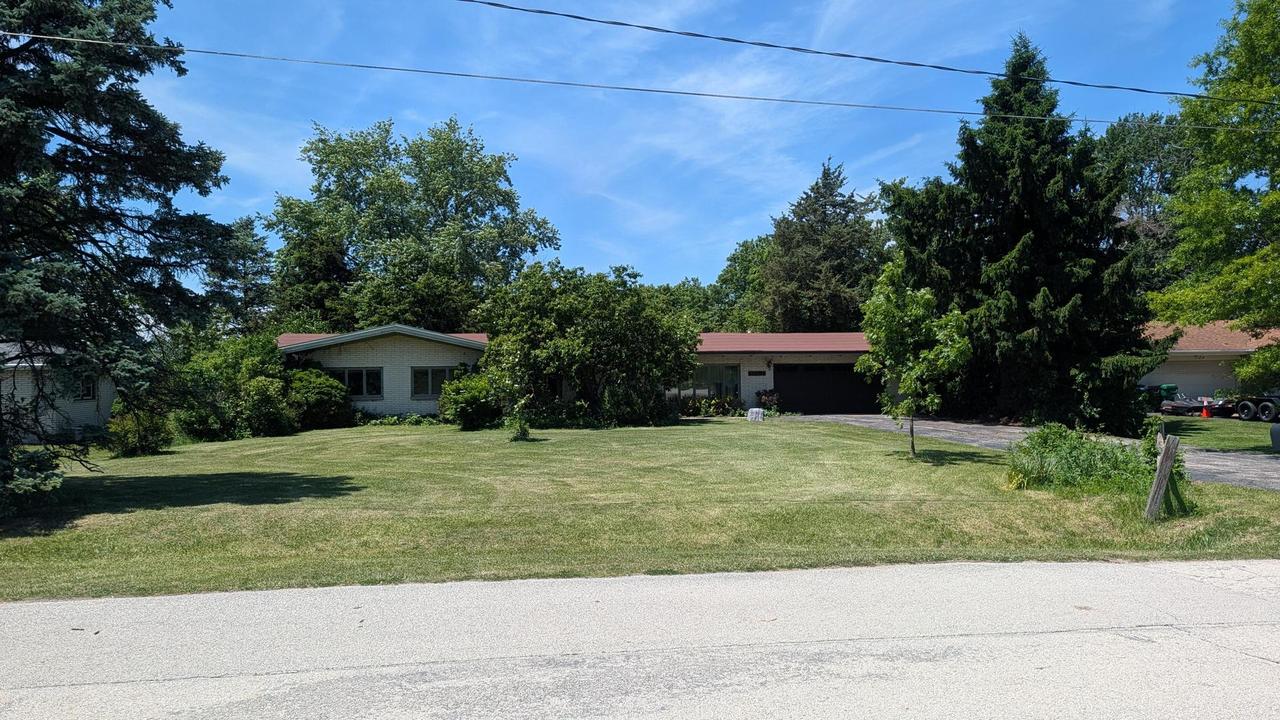 13952 Cokes Rd., Homer Glen, IL 60491