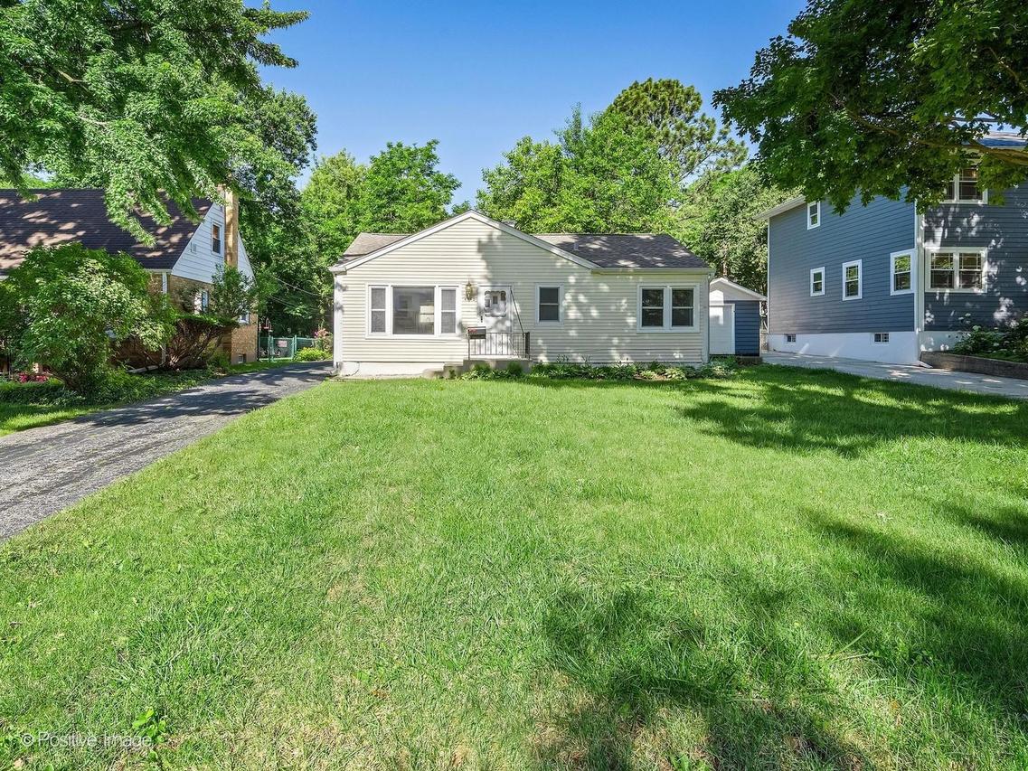4342 Washington St., Downers Grove, IL 60515