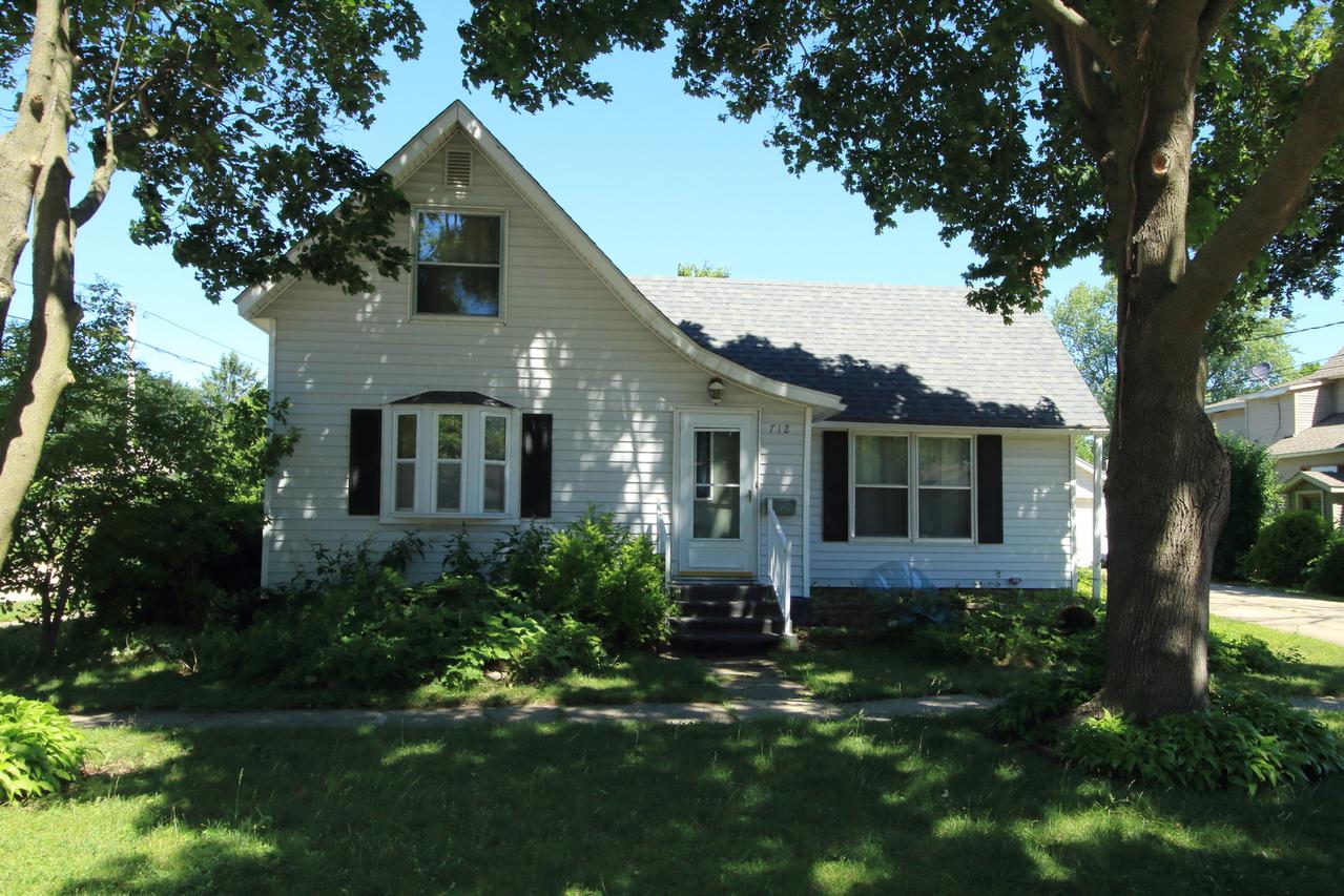 712 E Hurlbut Ave., Belvidere, IL 61008