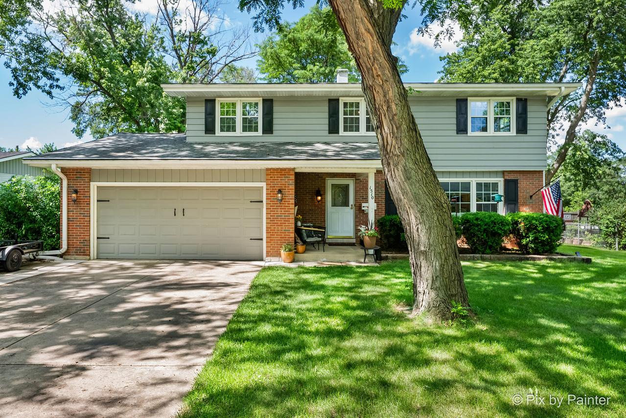 1510 Avalon Ct., St. Charles, IL 60174