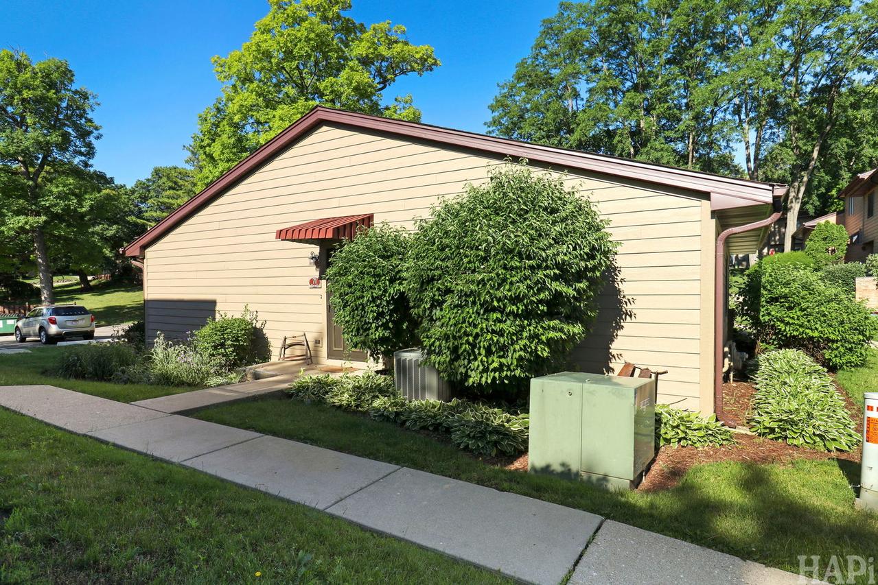 71 Mariner Ln., Fox Lake, IL 60020