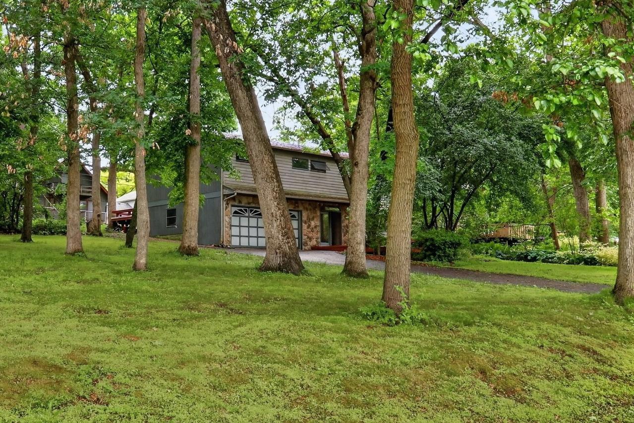 8615 Coral Rd., Wonder Lake, IL 60097