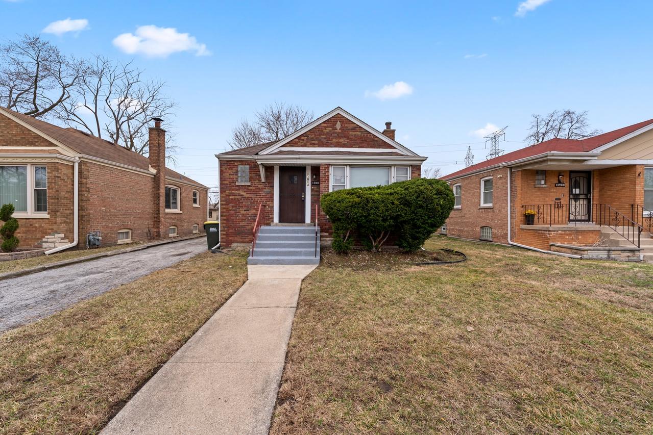 13904 S Tracy Ave., Riverdale, IL 60827