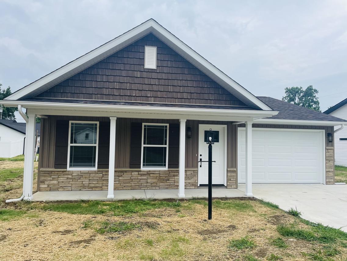 1501 B N Russell St., Marion, IL 62959