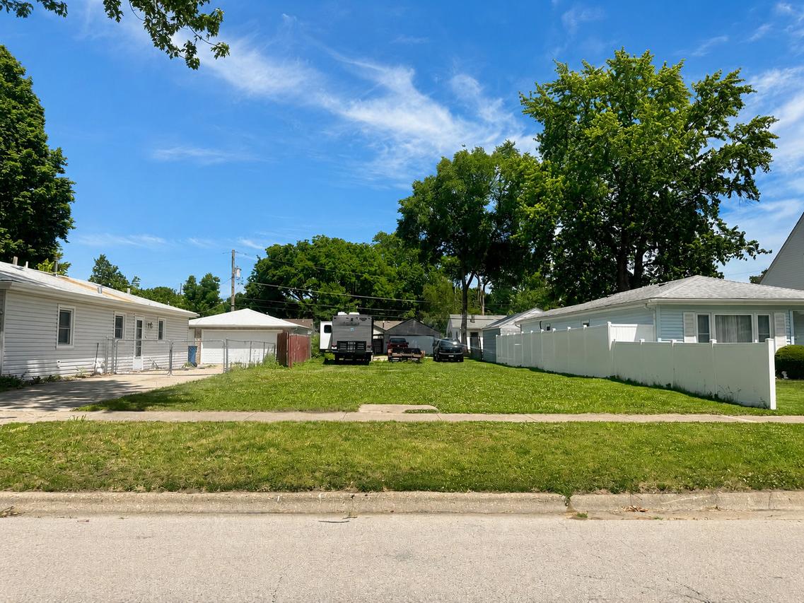 816 E Benton St., Morris, IL 60450