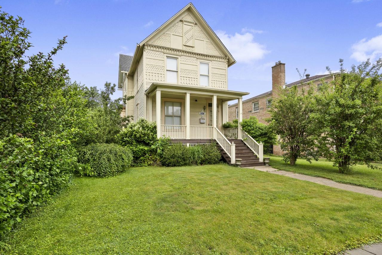 10644 S Walden Pkwy., Chicago, IL 60643