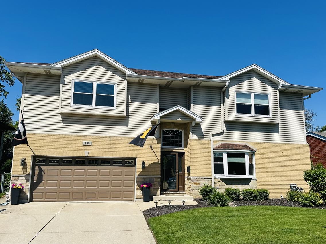 130 S Elm Tree Ln., Elmhurst, IL 60126
