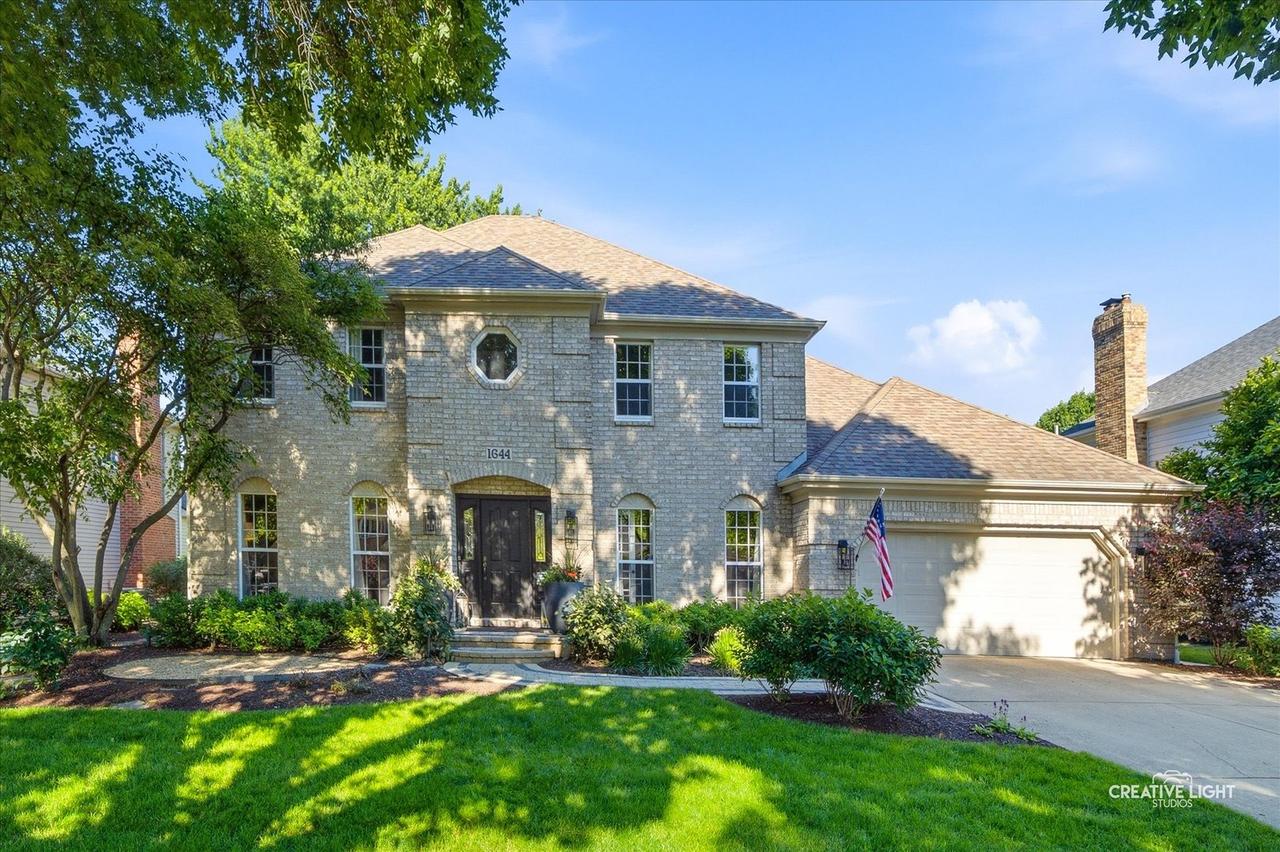 1644 Riparian Dr., Naperville, IL 60565