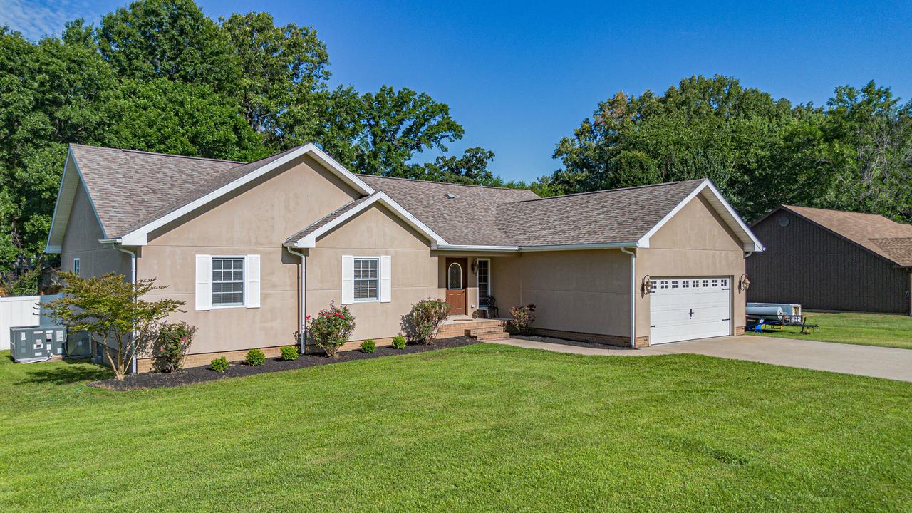 13 Woodhaven Dr., Metropolis, IL 62960