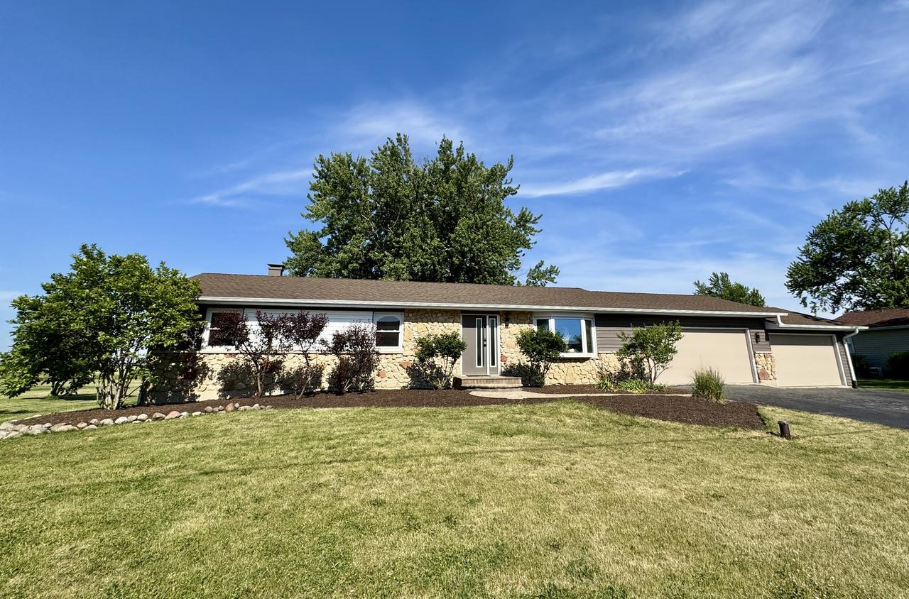 19402 Hahn Dr., Dekalb, IL 60115