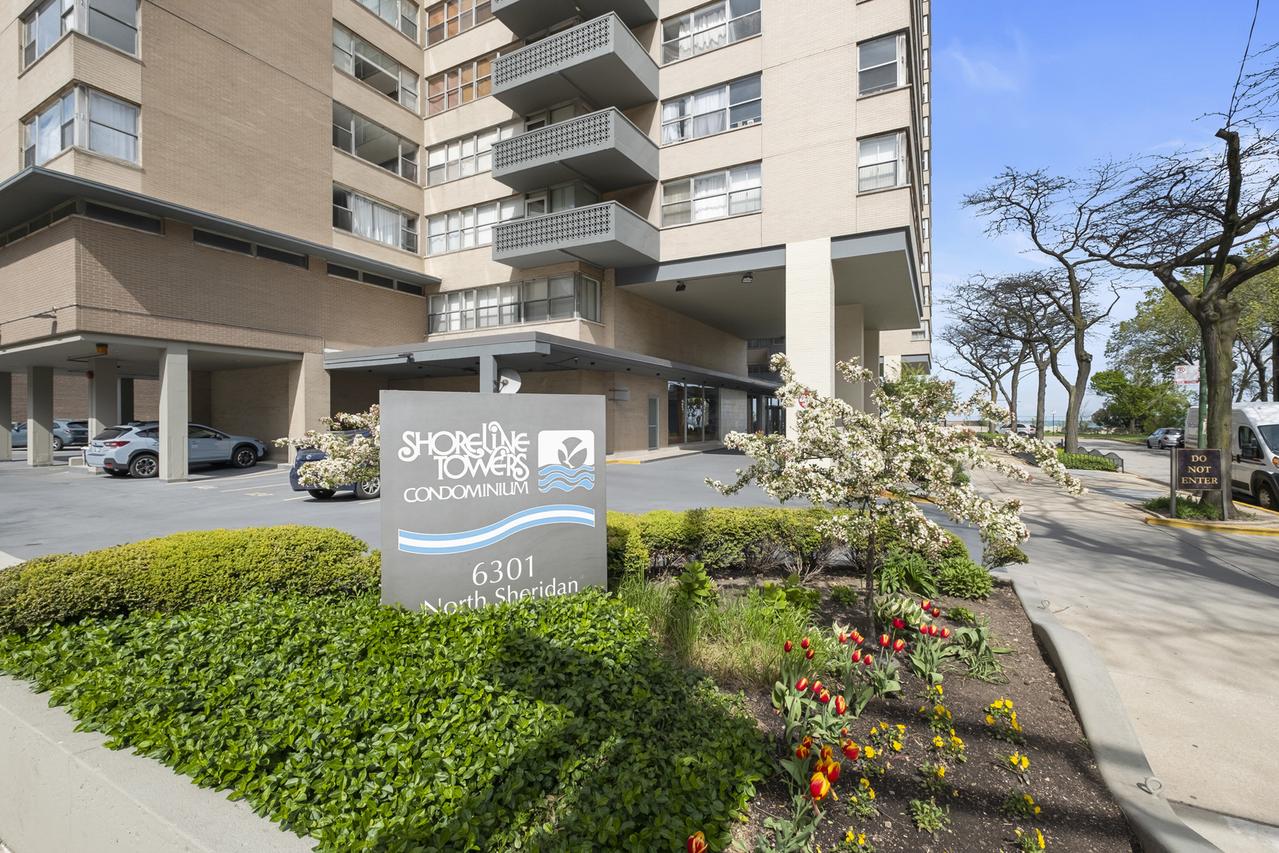 6301 N Sheridan Rd. #12C, Chicago, IL 60660