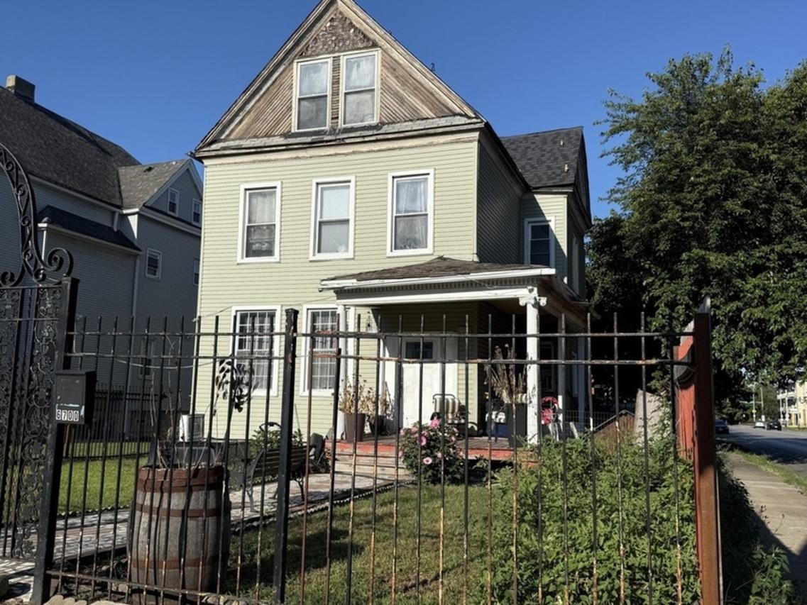 6700 S Stewart Ave., Chicago, IL 60621