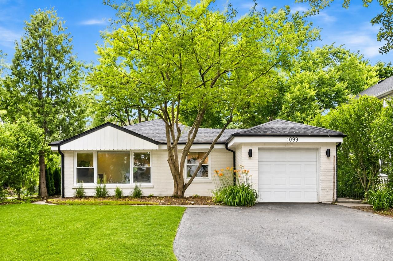 1099 Princeton Ave., Highland Park, IL 60035
