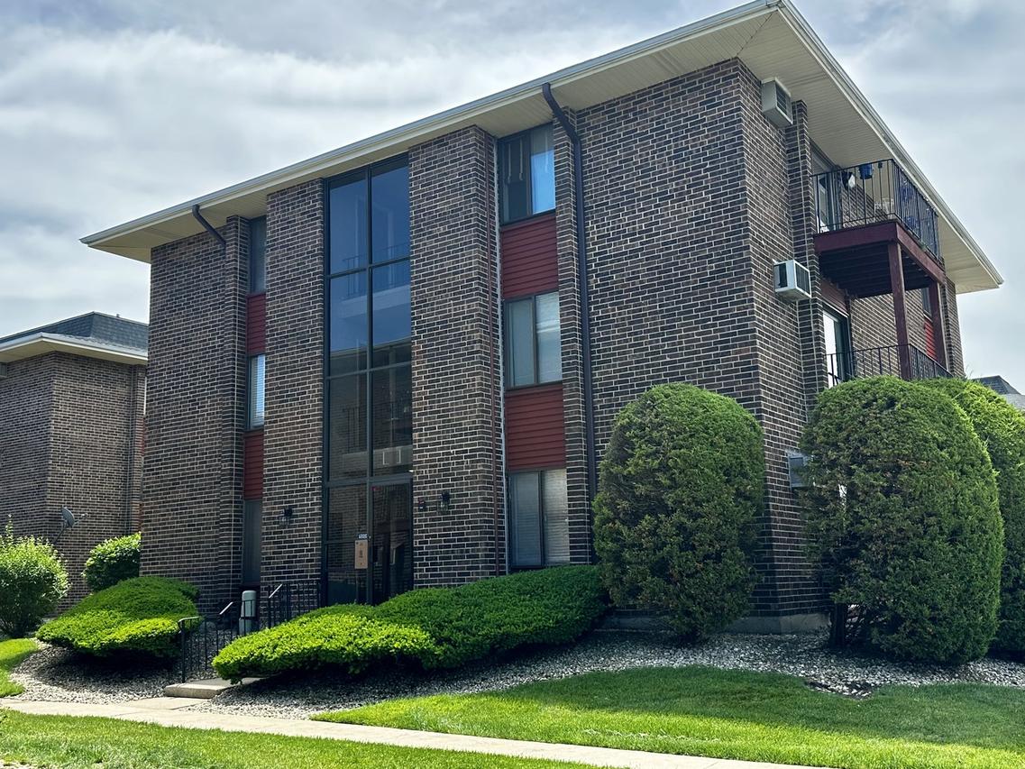 15804 Terrace Dr. #1W, Oak Forest, IL 60452