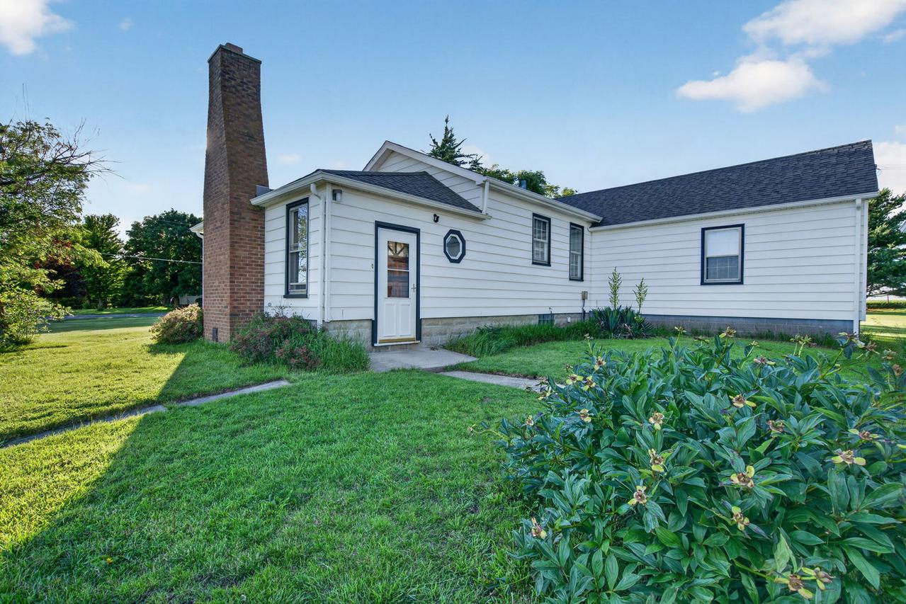 7950 W Eagle Lake Rd., Peotone, IL 60468