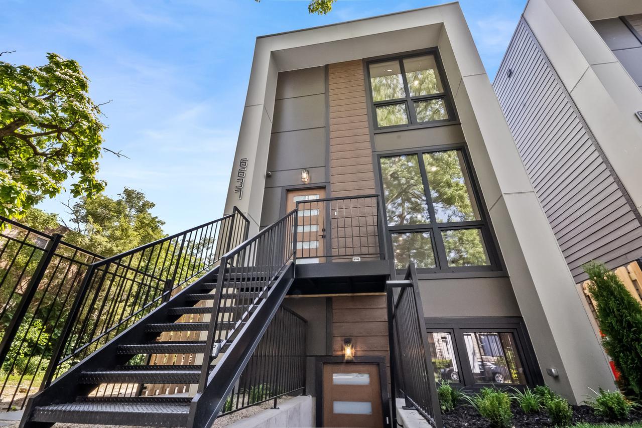 6637 S Evans Ave., Chicago, IL 60637