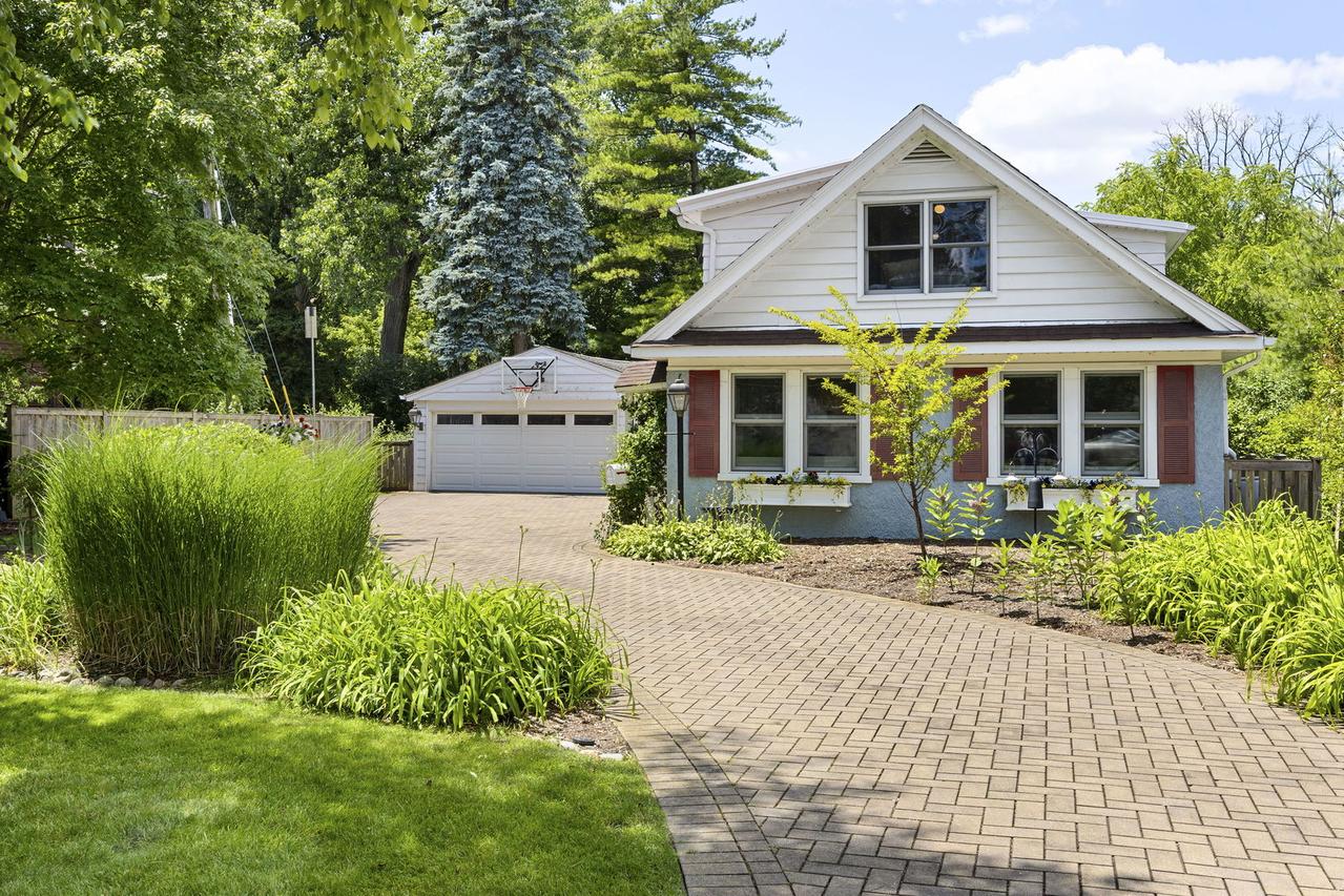 740 N Brainard Ave., La Grange Park, IL 60526