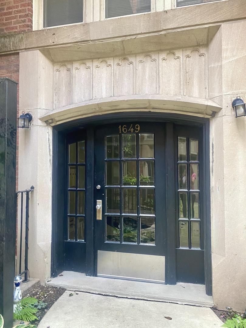 1649 W Pratt Blvd. #B-1, Chicago, IL 60626