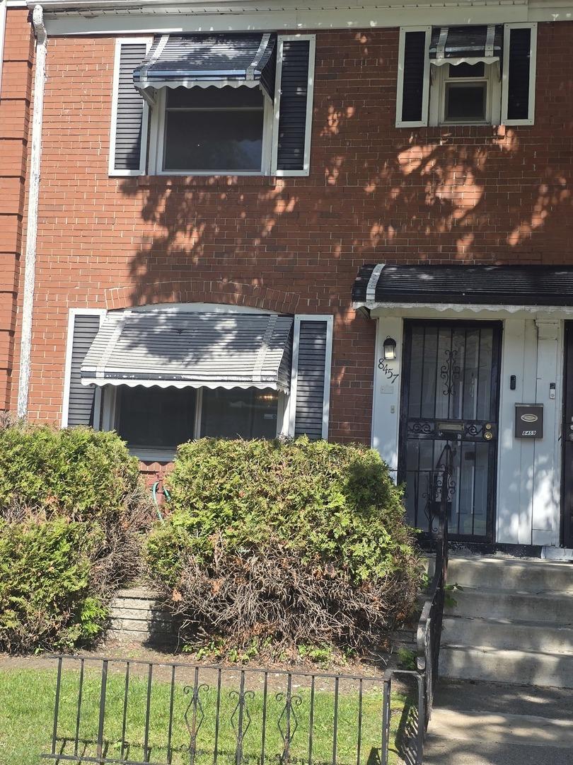 8457 S Bennett Ave., Chicago, IL 60617