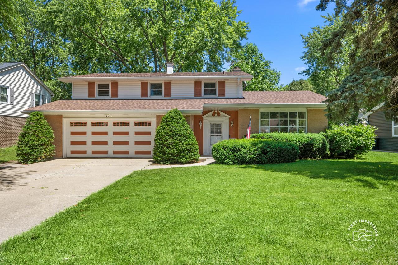 877 N Fordham Ave., Aurora, IL 60506