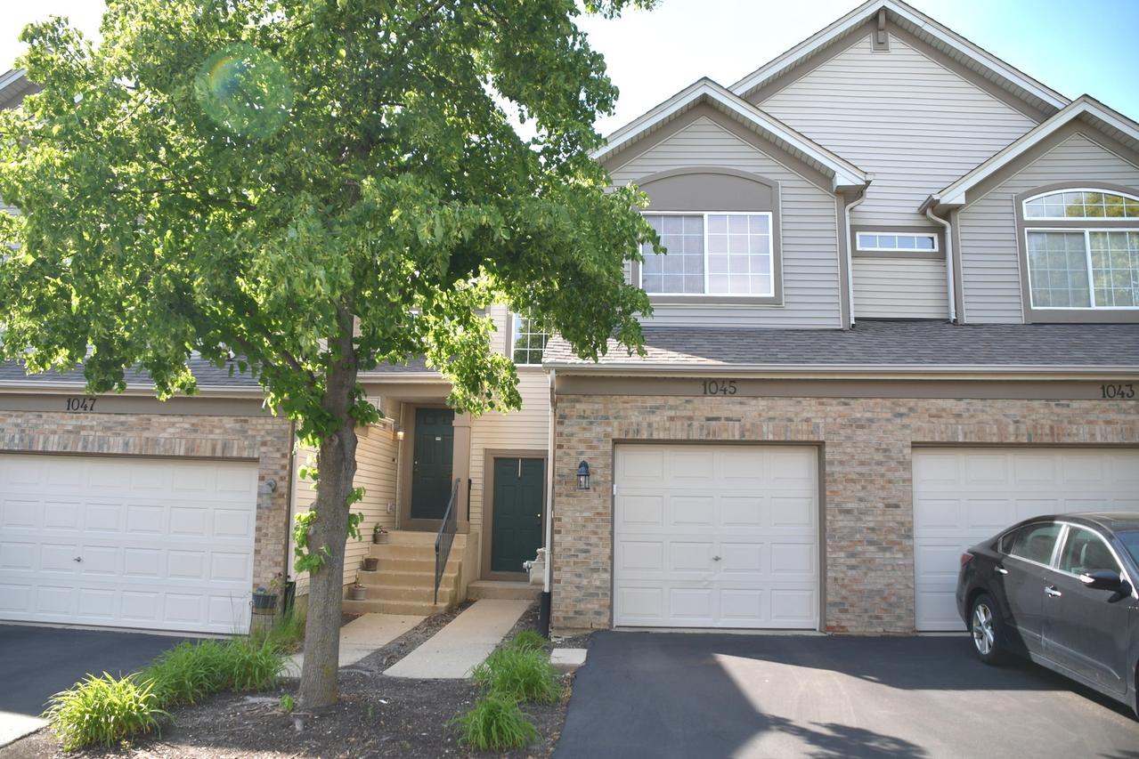 1045 Woodview Ct., Aurora, IL 60502