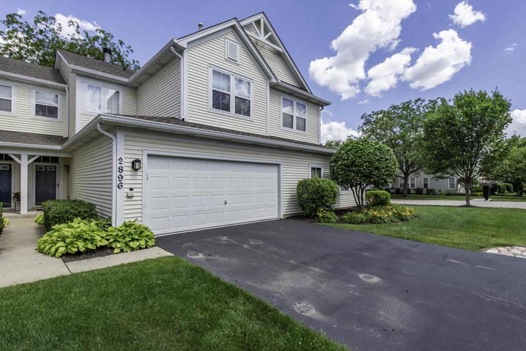 2896 Falling Waters Ln., Lindenhurst, IL 60046