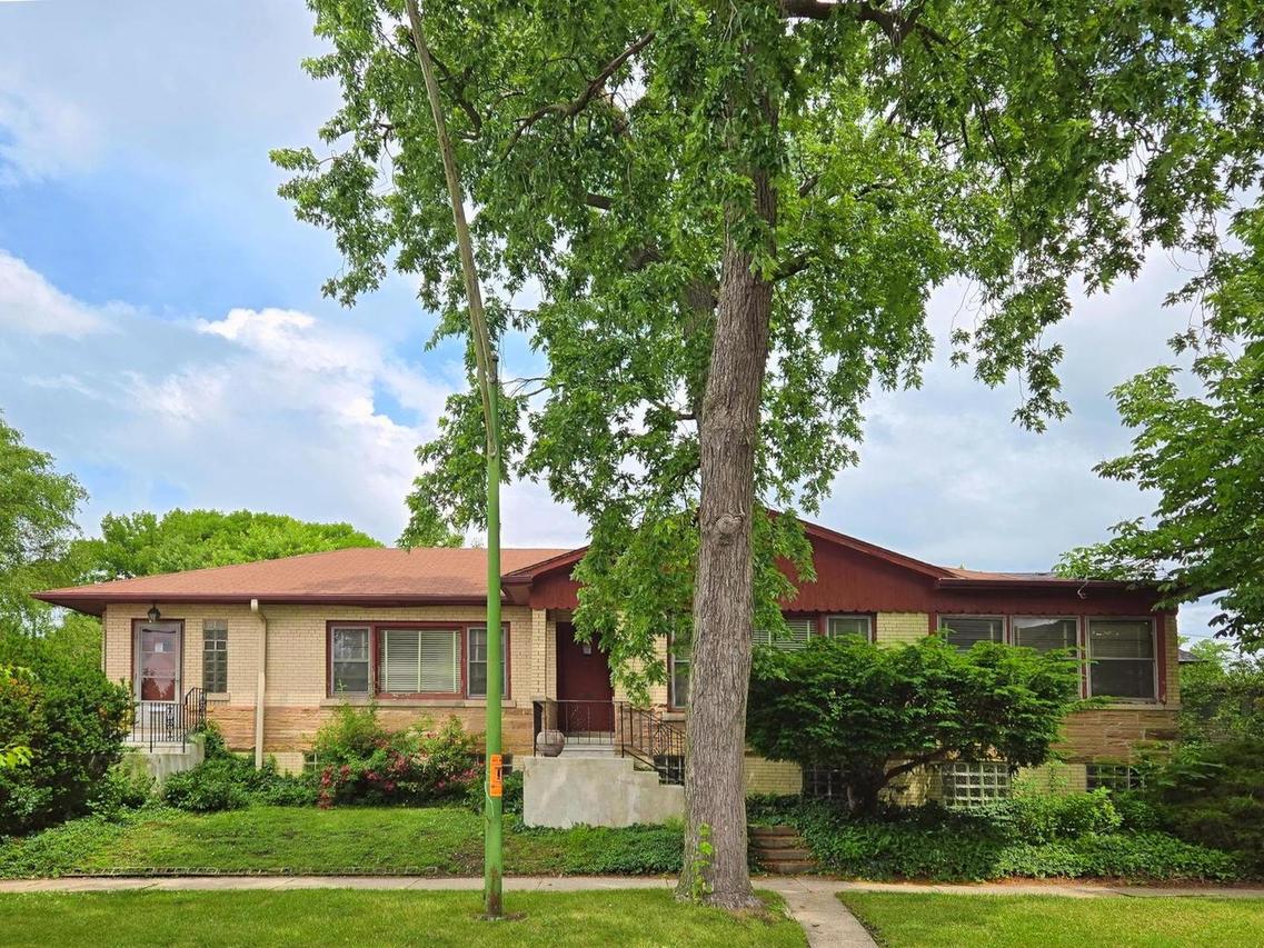 2201 N Harlem Ave., Chicago, IL 60707