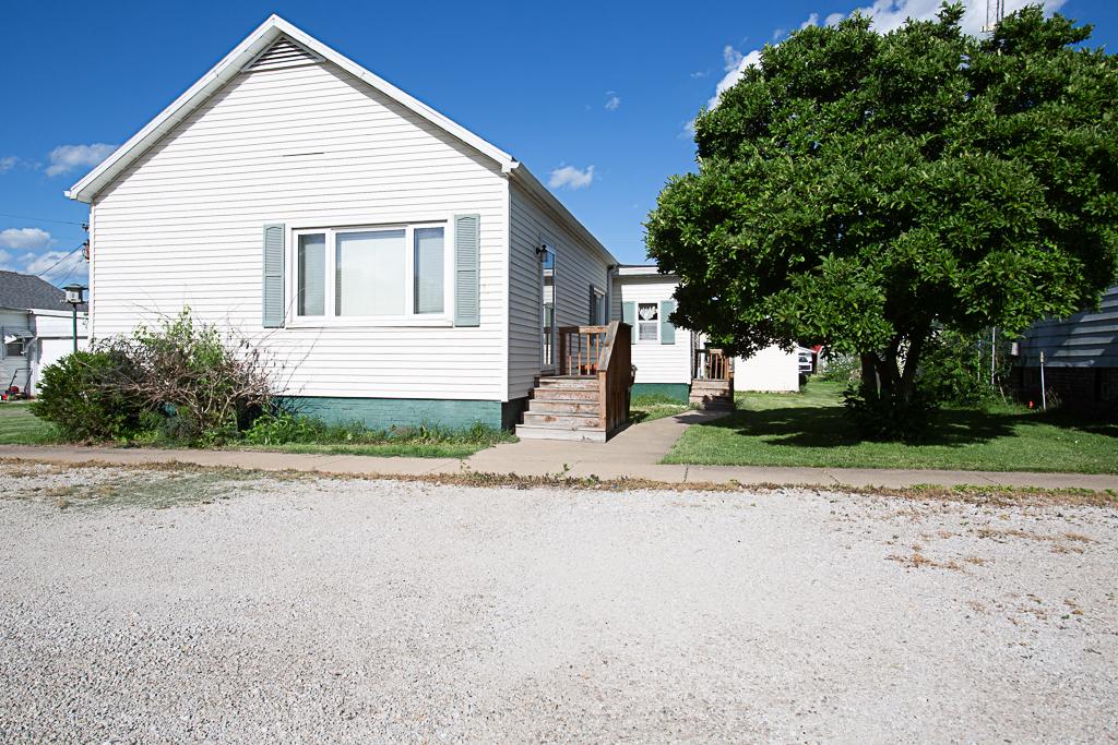 122 S Cedar St., Toluca, IL 61369