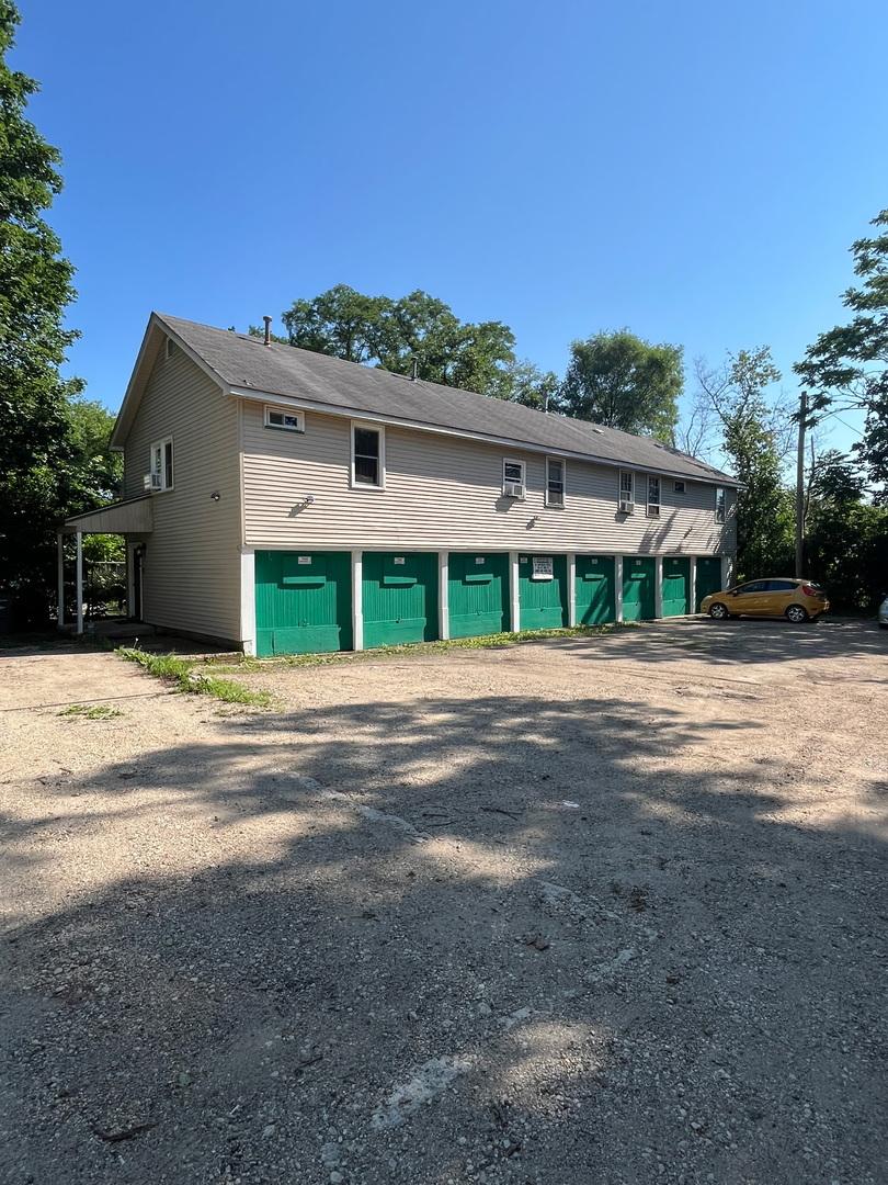 336 Saint Charles St., Elgin, IL 60120