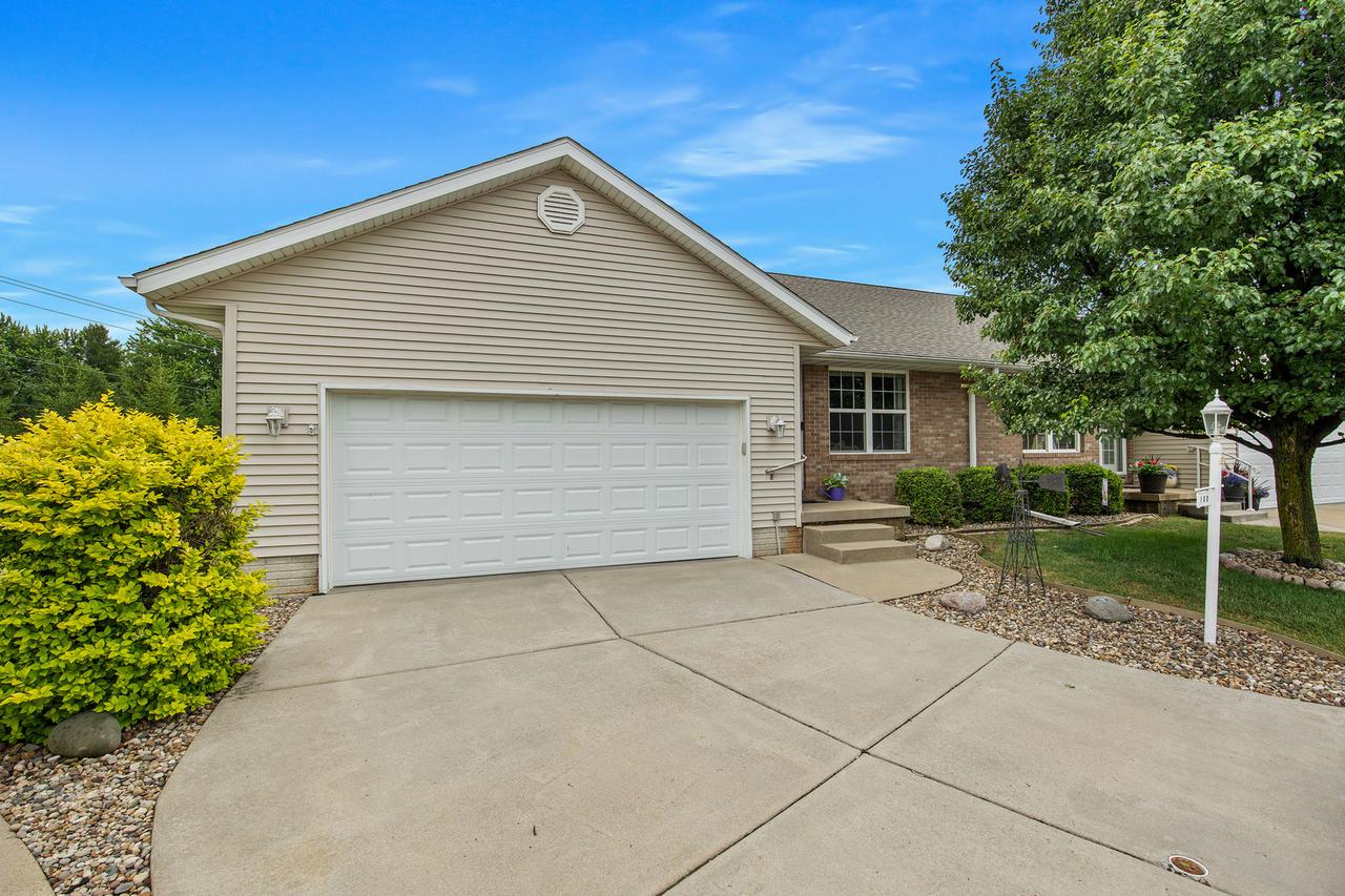 100 Marvin Ct., Metamora, IL 61548