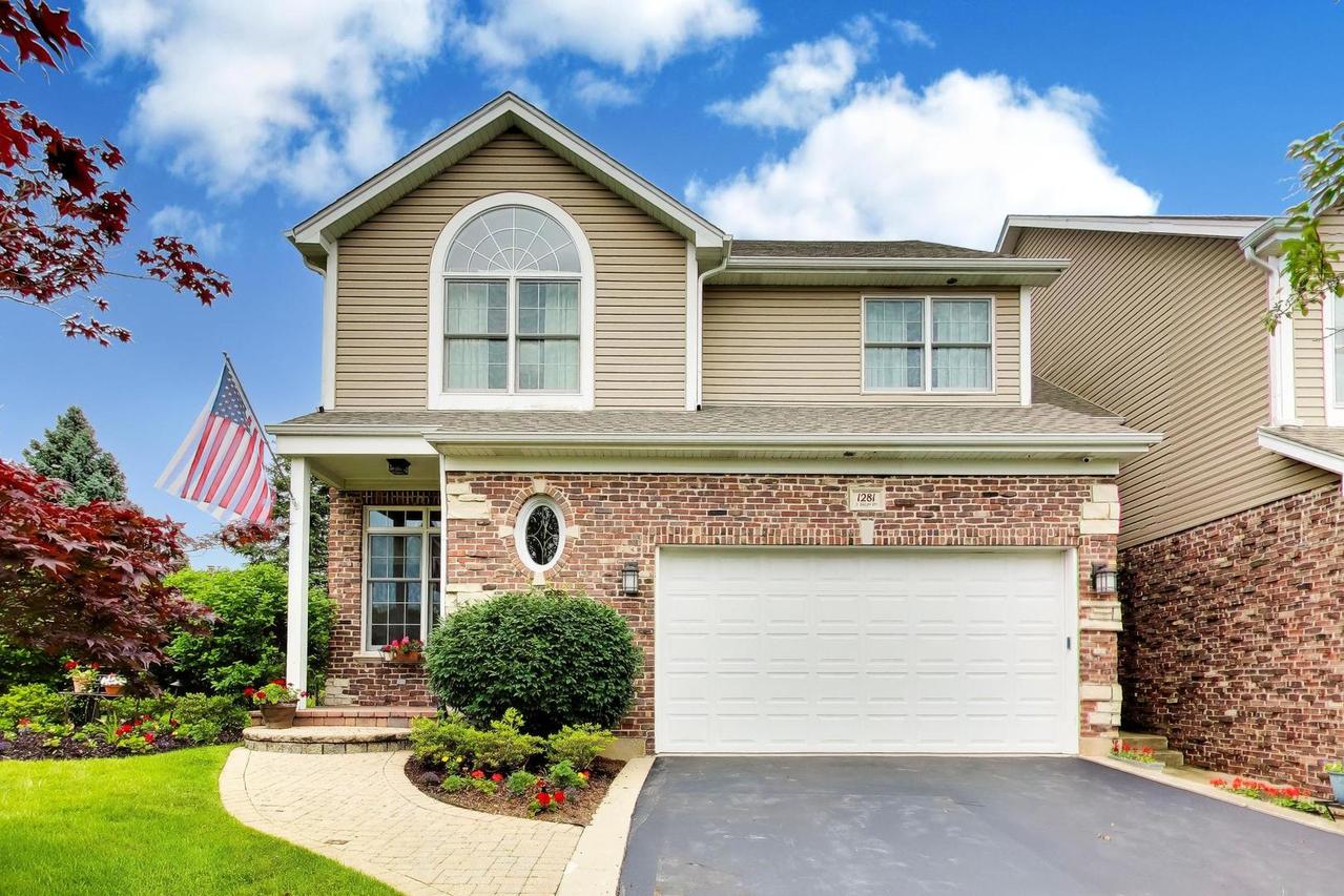1281 S Falcon Dr., Palatine, IL 60067