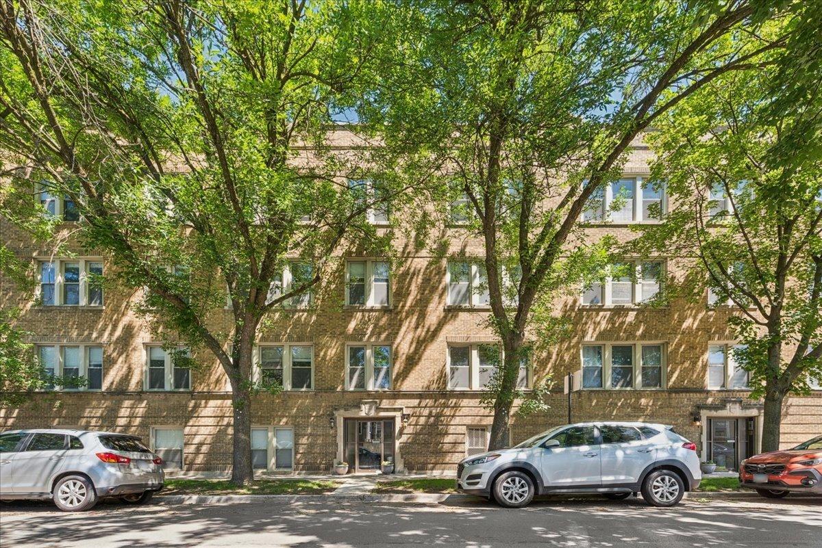 2152 W Ainslie St. #D2, Chicago, IL 60625