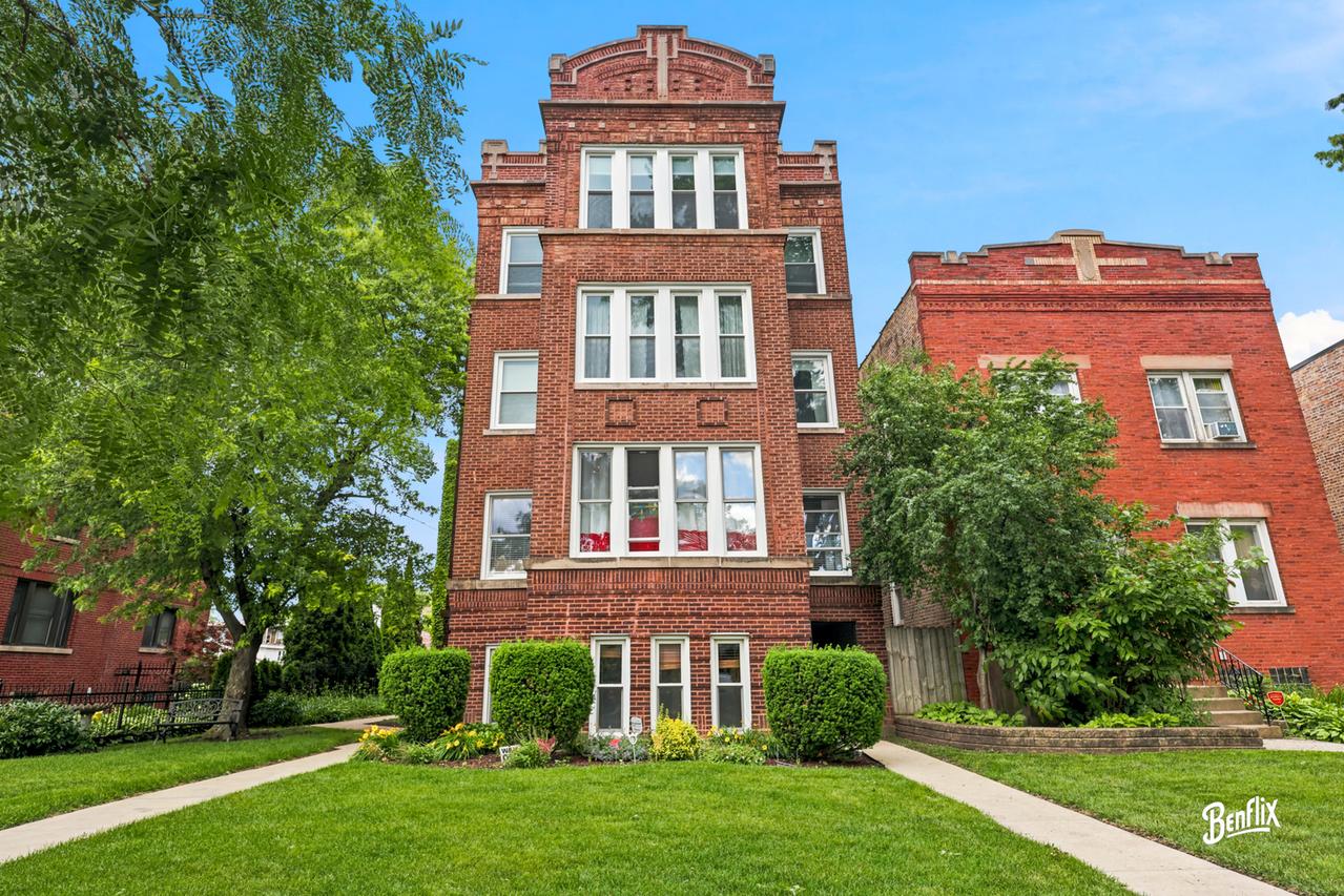 3727 N Keeler Ave. #1G, Chicago, IL 60641