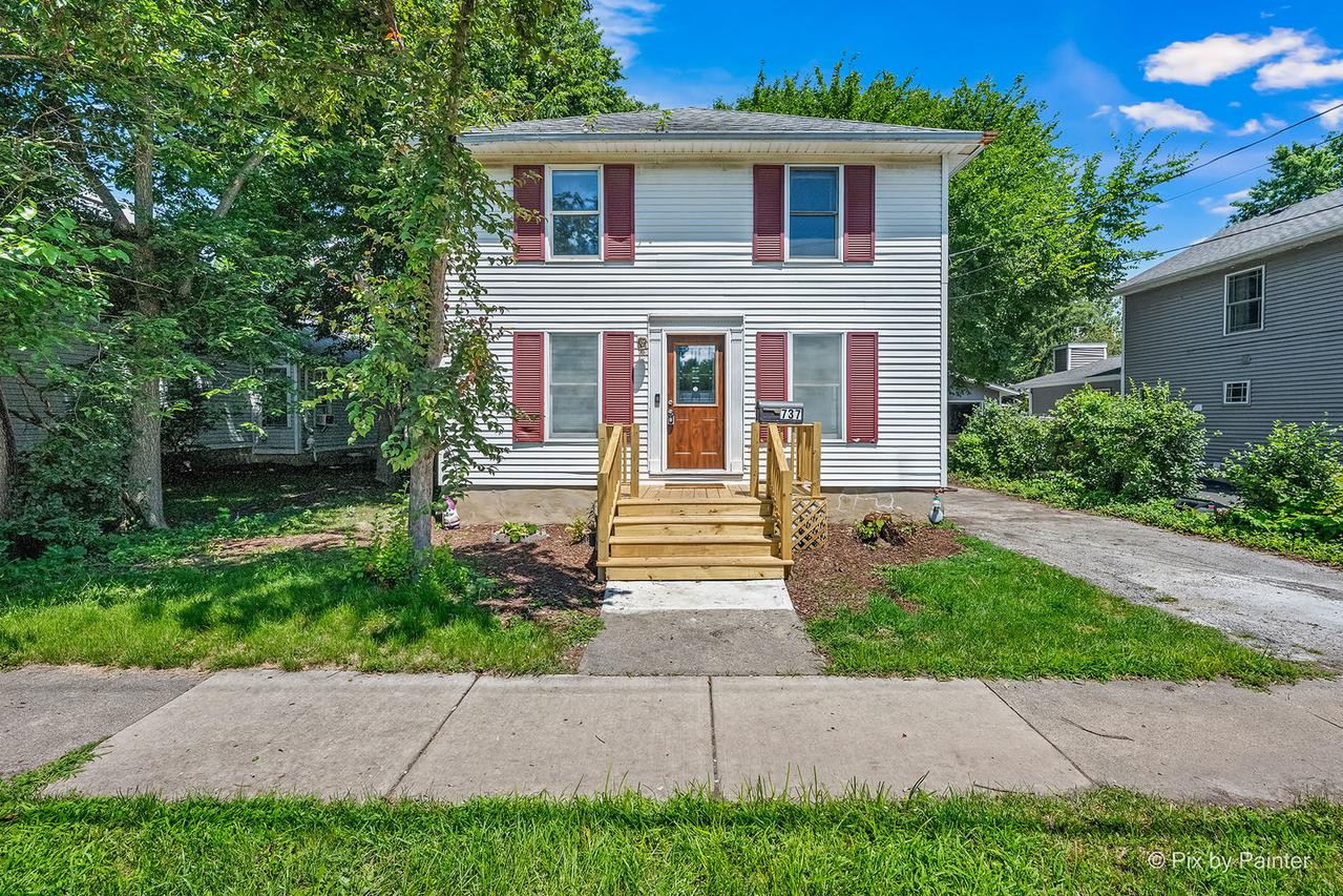 737 Blaine St., Batavia, IL 60510