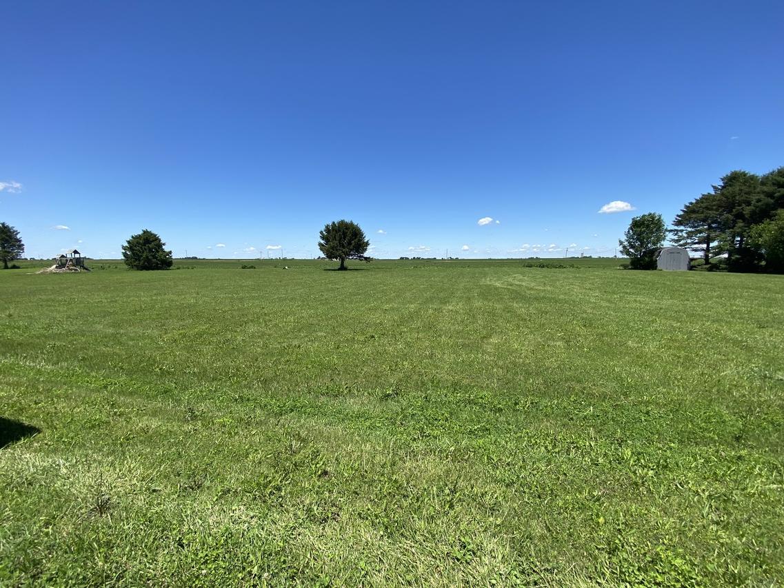 100 W Ririe Pl., Flanagan, IL 61740