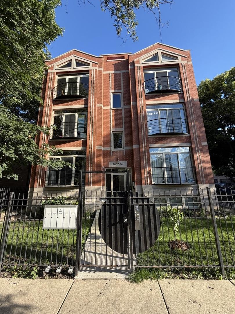 2657 W Thomas St. #2E, Chicago, IL 60622