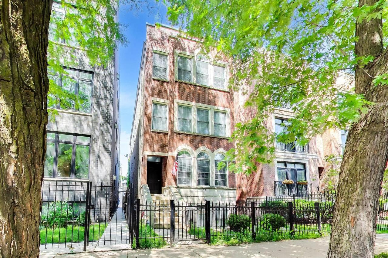 2938 N Damen Ave. #2, Chicago, IL 60618