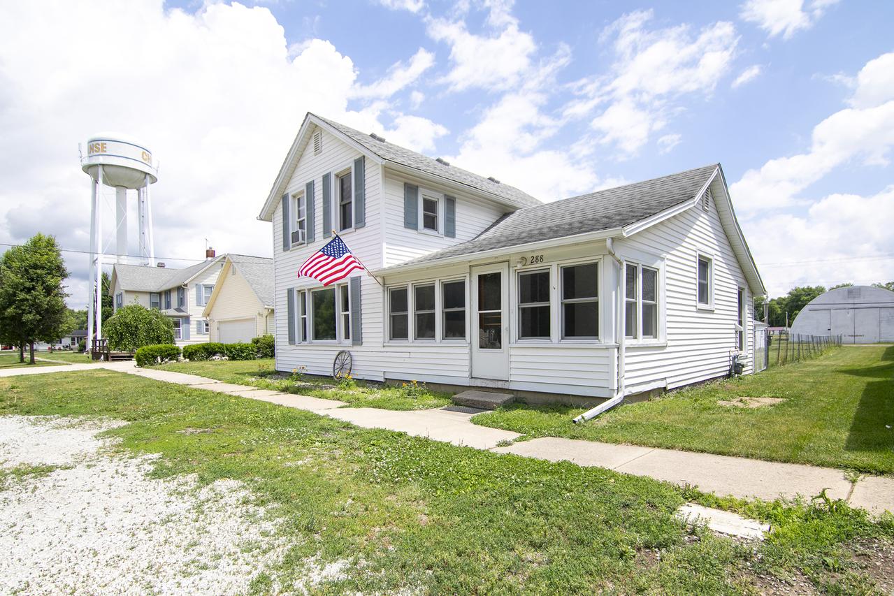 288 S Walnut St., Chebanse, IL 60922