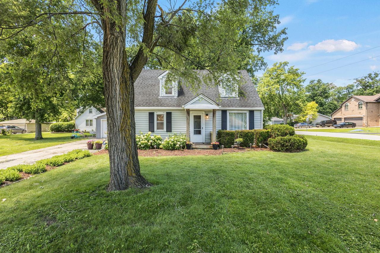 7522 Arlene Ave., Willowbrook, IL 60527