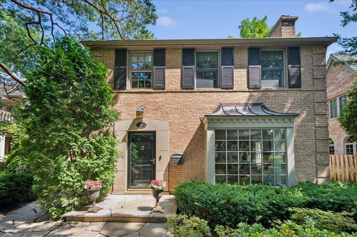 1037 Oak St., Winnetka, IL 60093