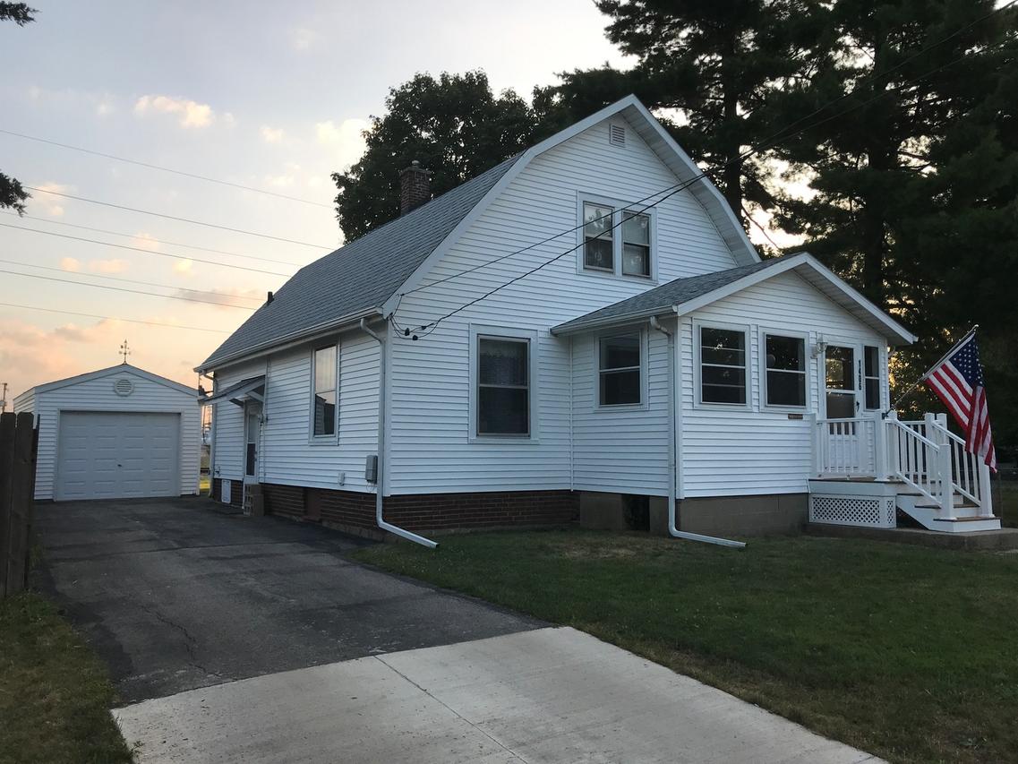 1406 W Columbia Ave., Champaign, IL 61821