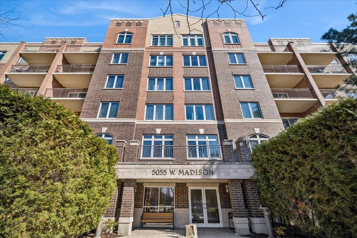 5055 Madison St. #601, Skokie, IL 60077