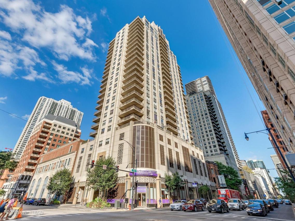 635 N Dearborn St. #1301, Chicago, IL 60654